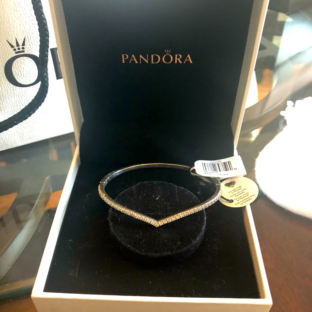 Sparkling Wishbone Bangle